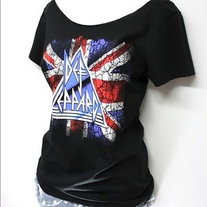 Def Leppard tee!