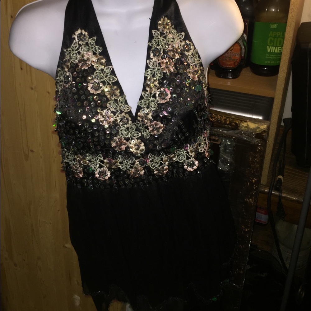 Tie around the neck tank/ blouse