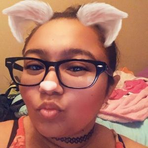 Meet your Posher, Tia