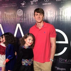 Meet your Posher, Casey