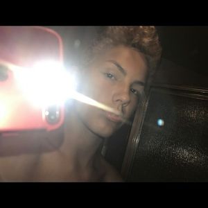 Meet your Posher, Cameron