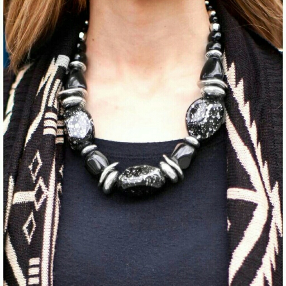 Glaze of glory necklace set and matching bracelet