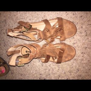 Tan fringed sandals!!
