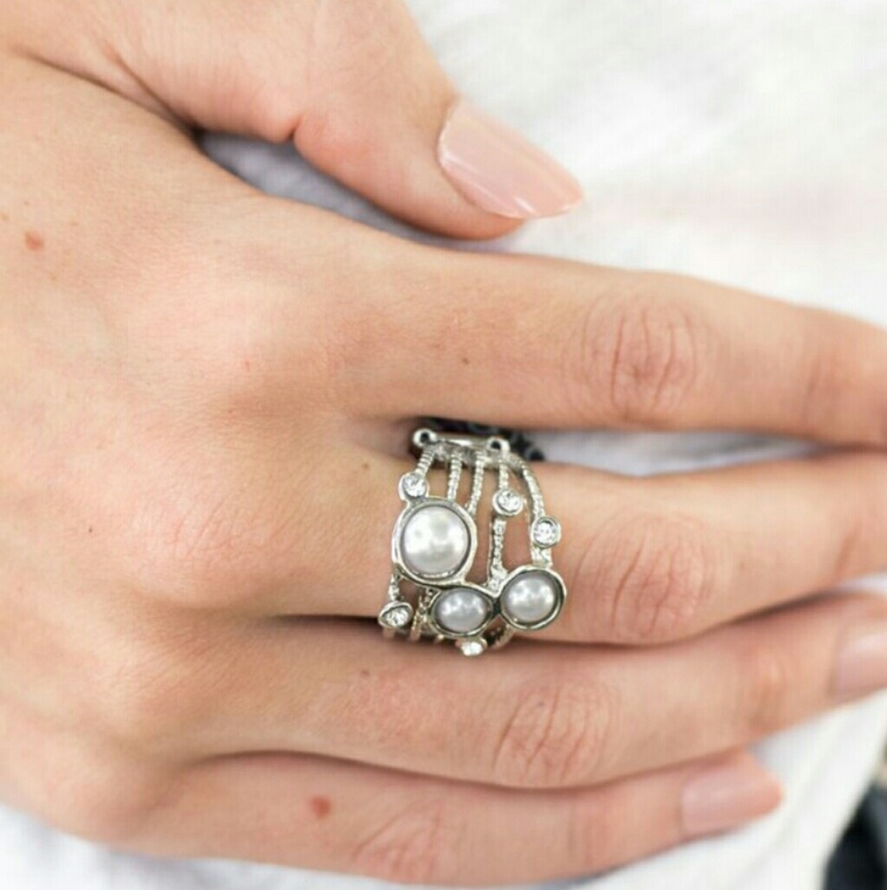 Pearl and diamond ring