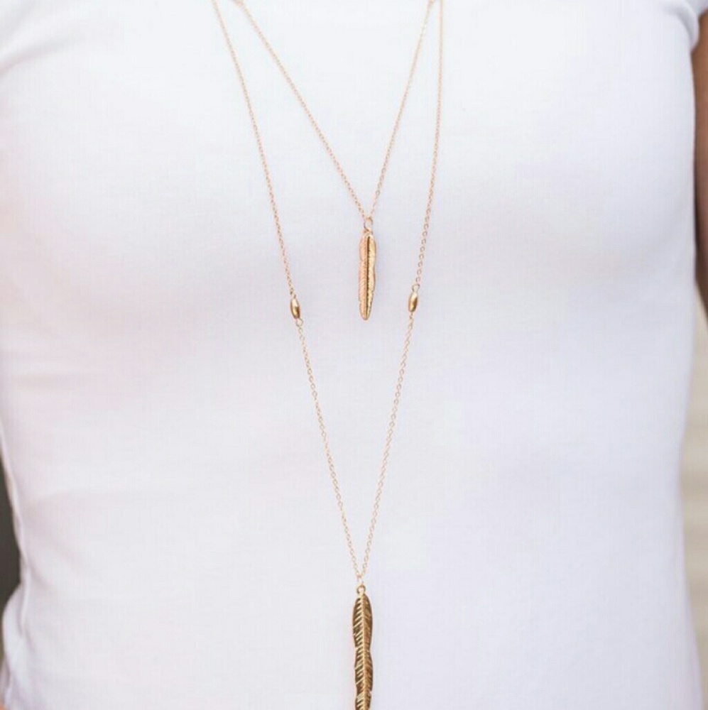 Feather gold necklace set