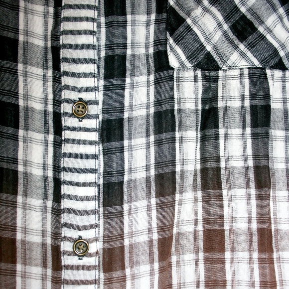 Ombre Plaid & Striped Buttonback Button Up Top NWT - Picture 2 of 8
