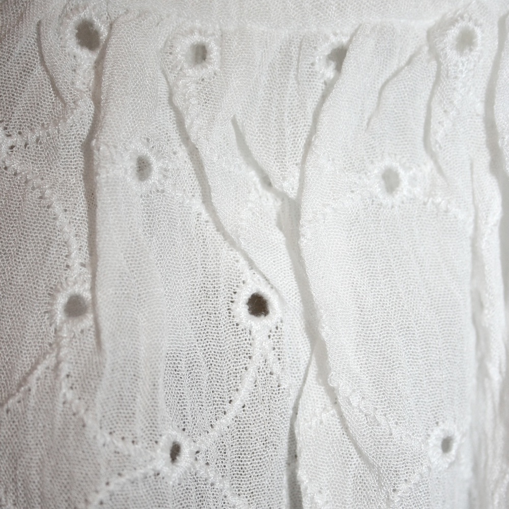 1 LEFT⚡Off Shoulder Top w/Eyelet & Ruffle Hem NWOT - Picture 3 of 8