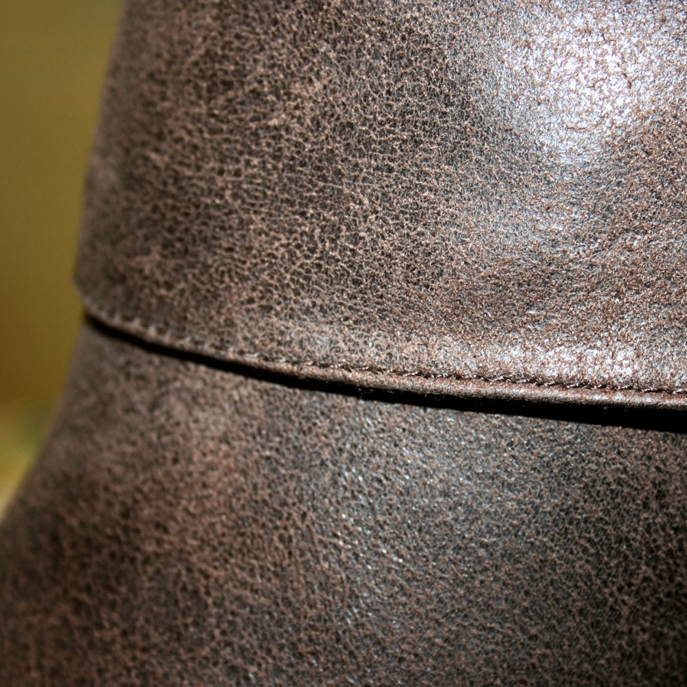 ⚡1 LEFT⚡ Burnished Leather Cuffed Mule NIB - Picture 7 of 8