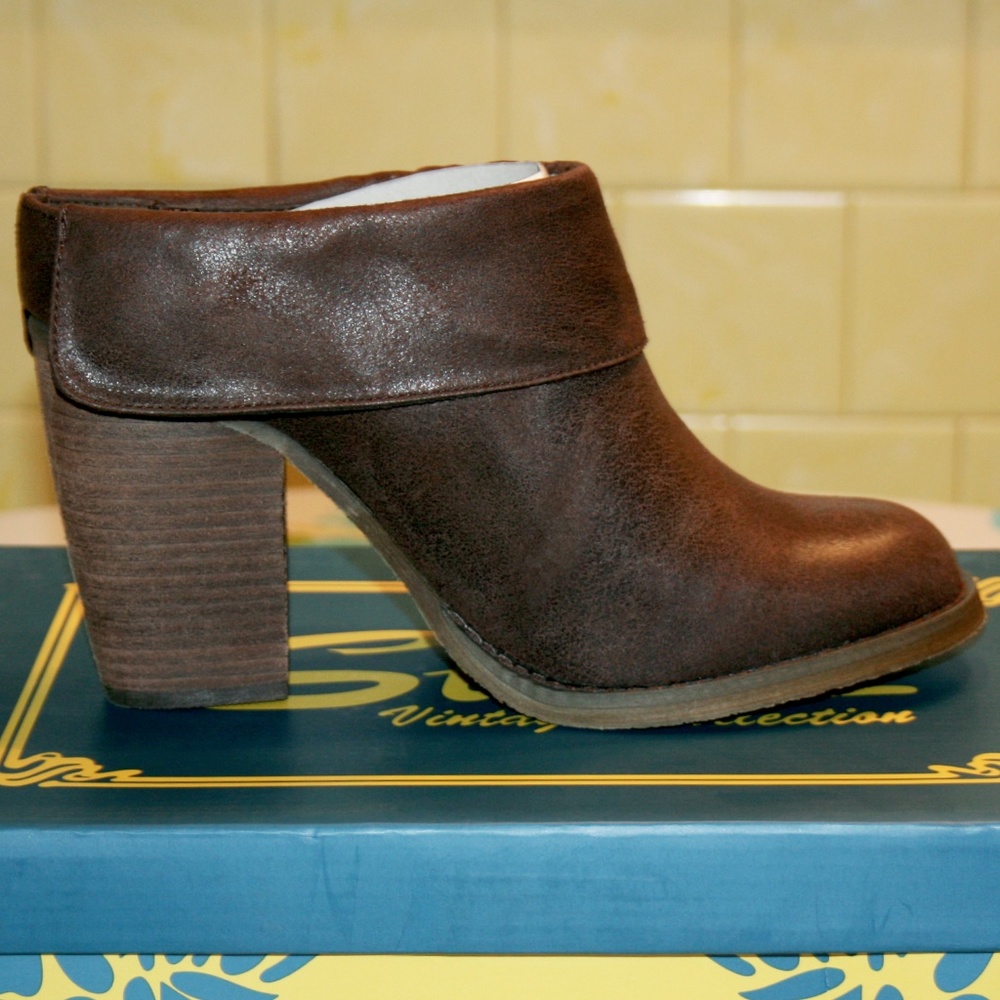 ⚡1 LEFT⚡ Burnished Leather Cuffed Mule NIB - Picture 2 of 8