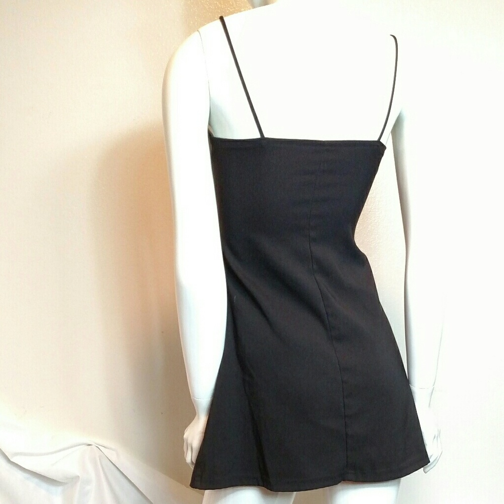 Fashion Dress - Picture 2 of 2