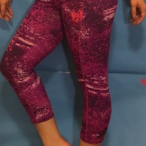 Pink mid calf yoga leggings