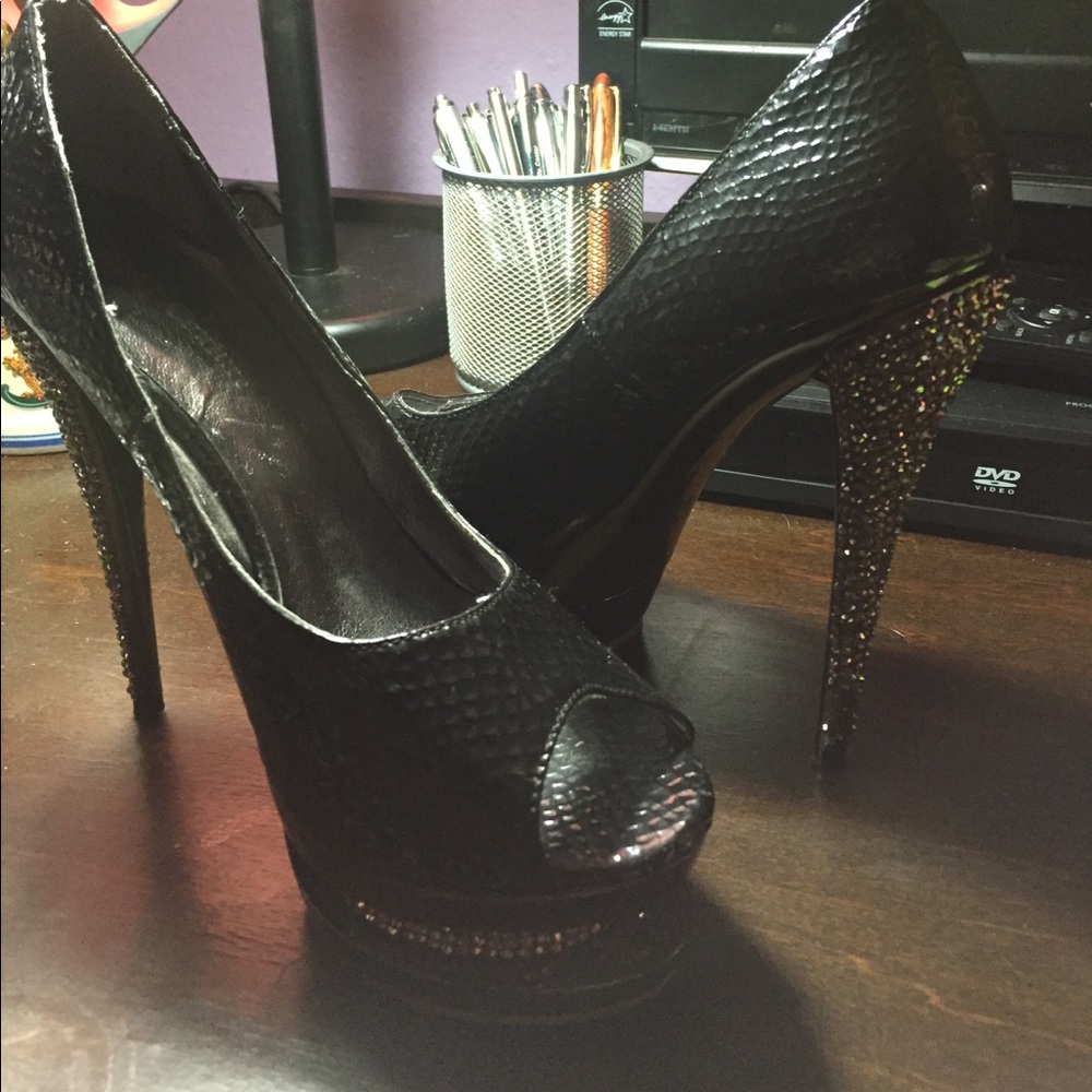 Stilettos with glitter heel