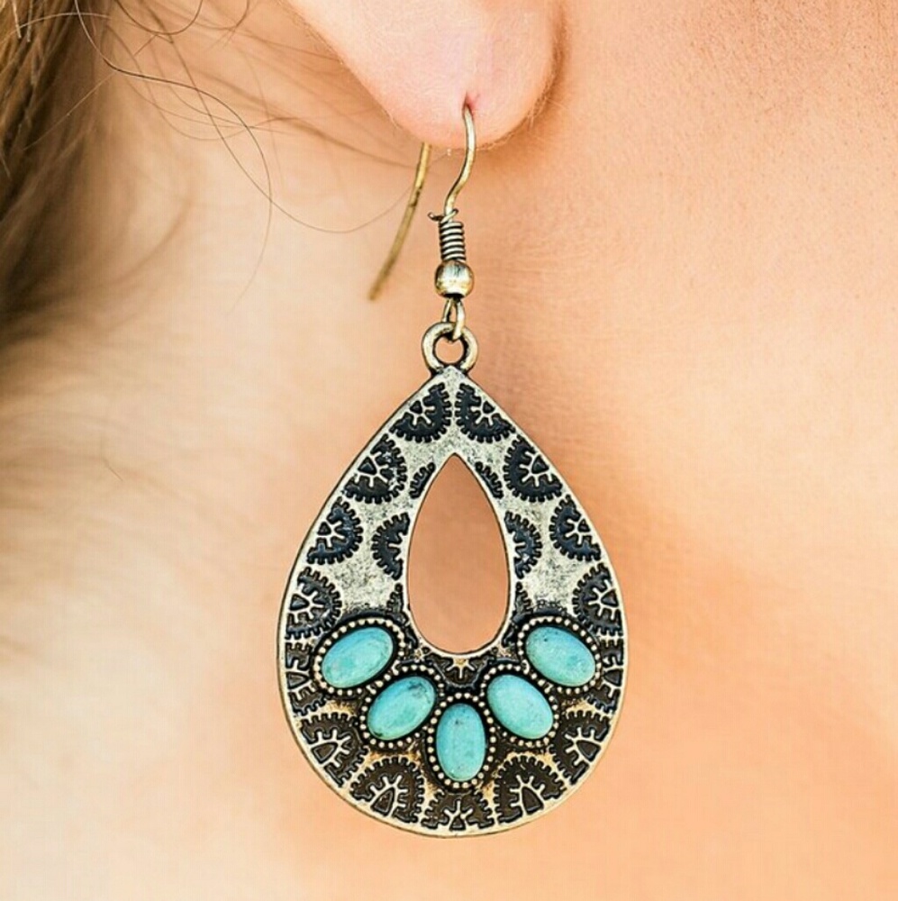 Cannon carnivore​ earrings