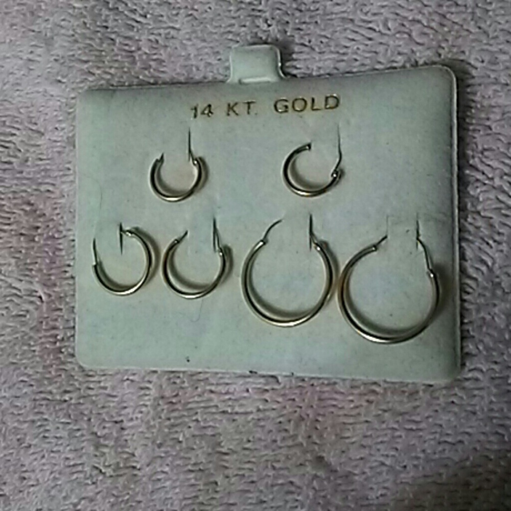 Gold earrings (yellow gold)