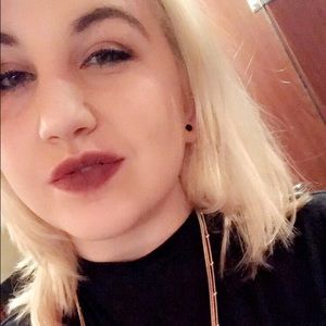 Meet your Posher, Aurora