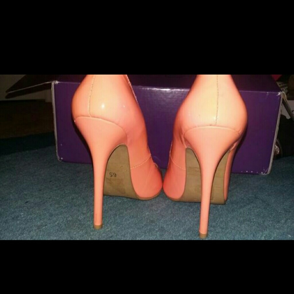 jeffrey Campbell size 6.5 - Picture 3 of 4