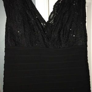 Black Beautiful sheer bottom dress. Sz XL