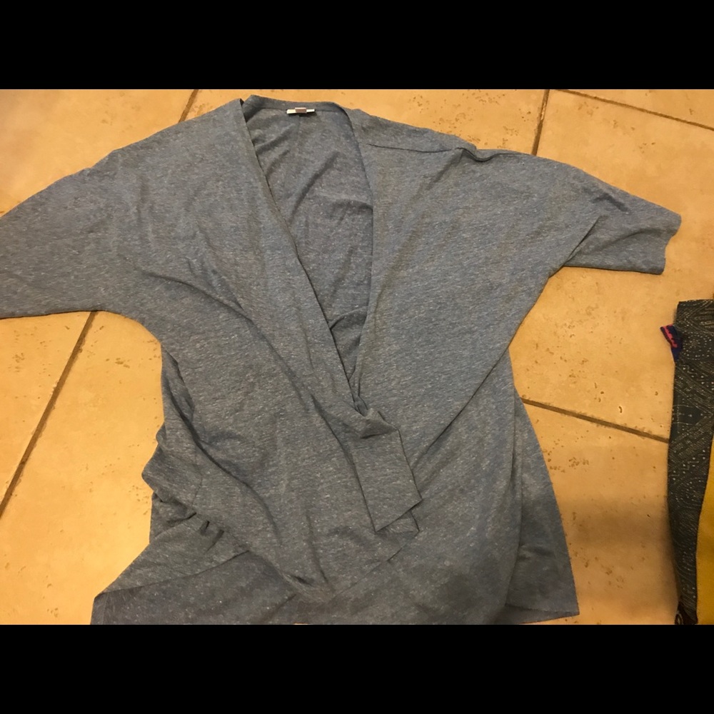 Size small heathered blue Lindsay