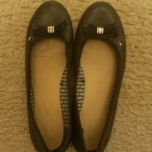 Tommy Hilfiger navy blue flats