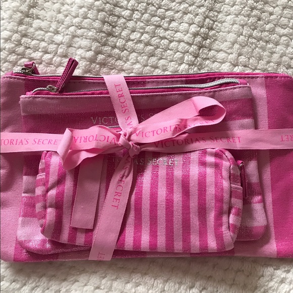 NEW VICTORIA SECRET 3 BAG SET VINTAGE 2017 - Picture 1 of 5