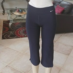 Navy Nike yoga Capri pants CS