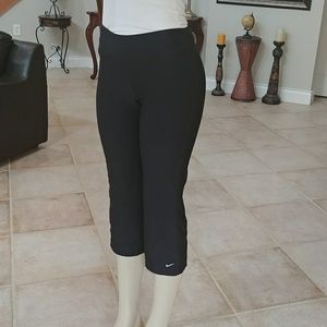 Nike black workout tips pants Capri XS