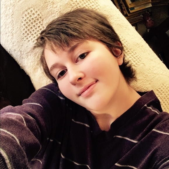 Meet your Posher, Annika - Picture 1 of 1
