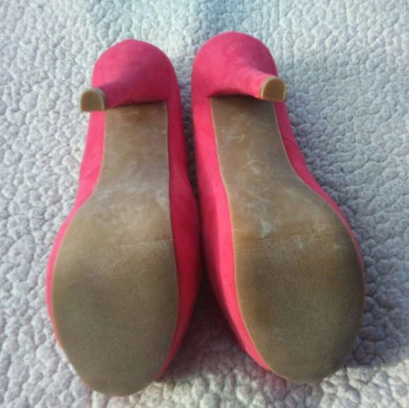 Pumps - Picture 4 of 4