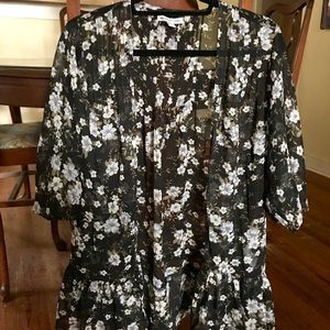American Eagle Floral Kimono - XS/S