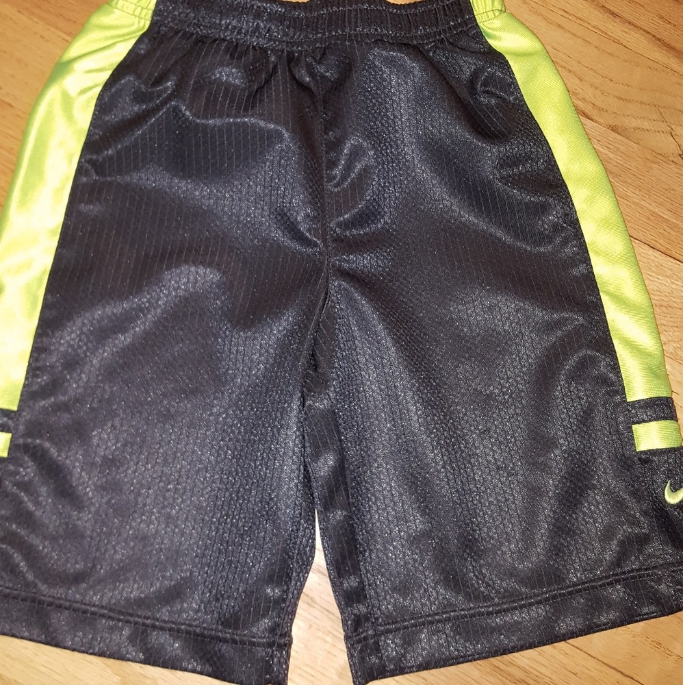 Size 7 boys shorts (8 pairs)