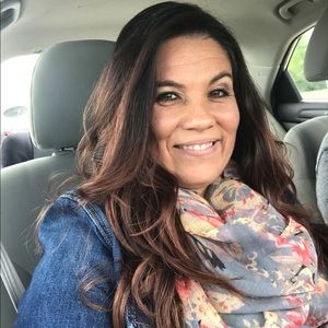 Meet your Posher, Denise