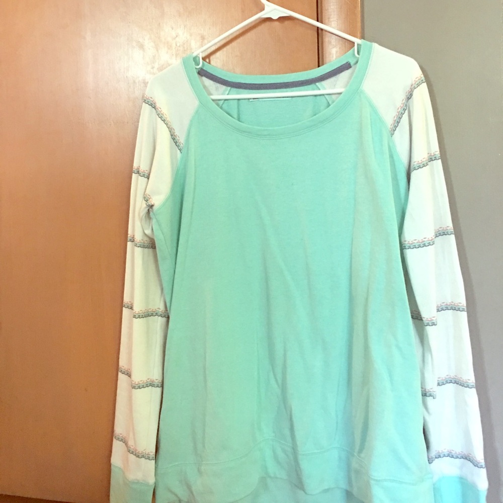 Mint/white light sweatshirt