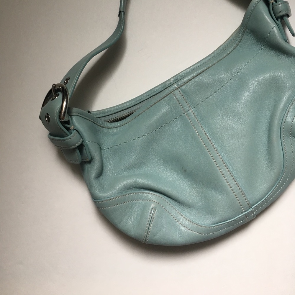 Buckle coach purse - Picture 2 of 4