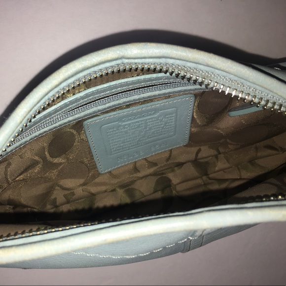 Buckle coach purse - Picture 3 of 4