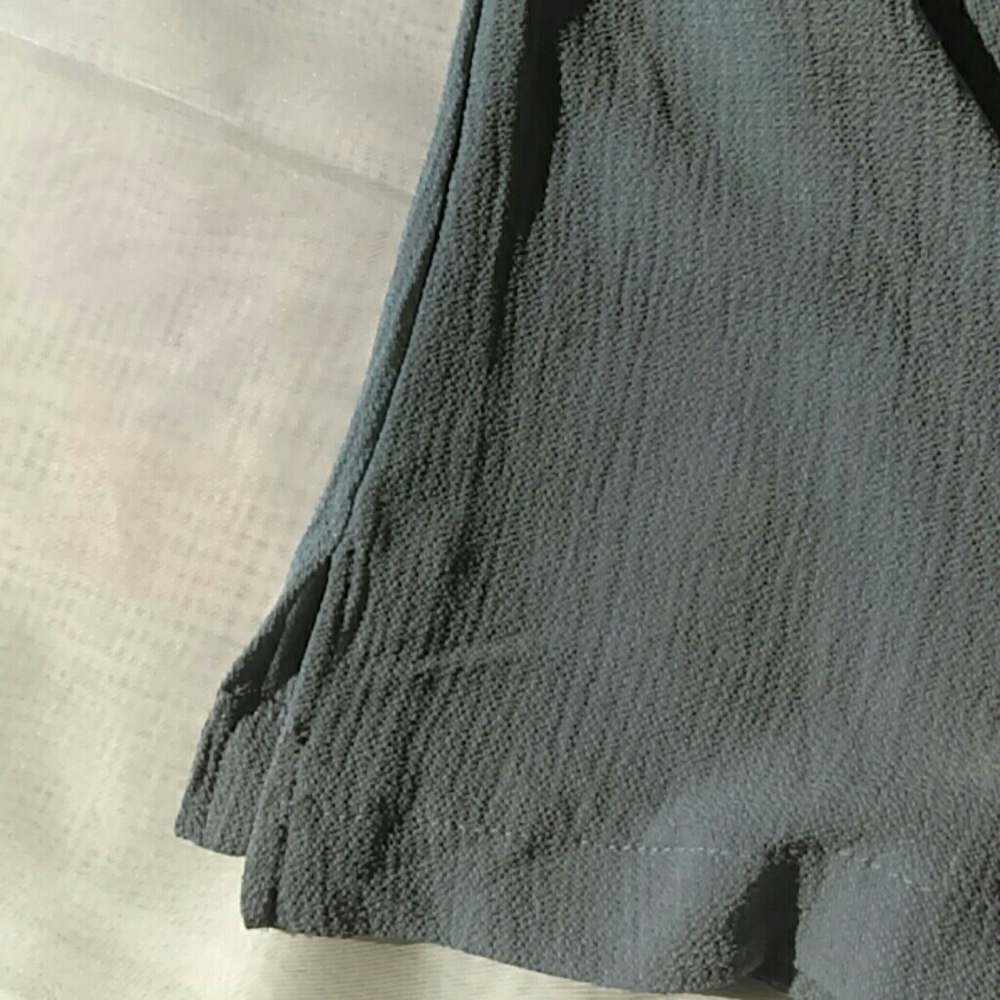 🚫🚫 Sold Cold Shoulder Ruffle Short Sleeve Top - Picture 7 of 8