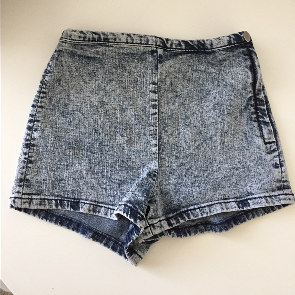 Acid wash high waisted denim shorts