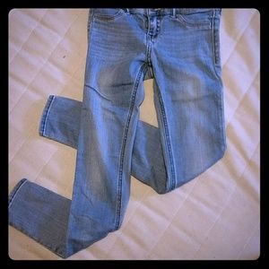 Abercrombie light wash super skinny 👖