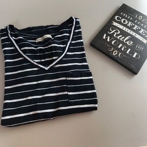A&F Essentials Tee