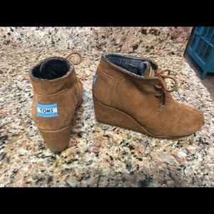 GUC-Toms suede desert wedge booties. Size 6.5