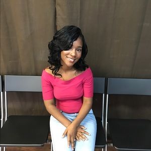 Meet your Posher, Amari