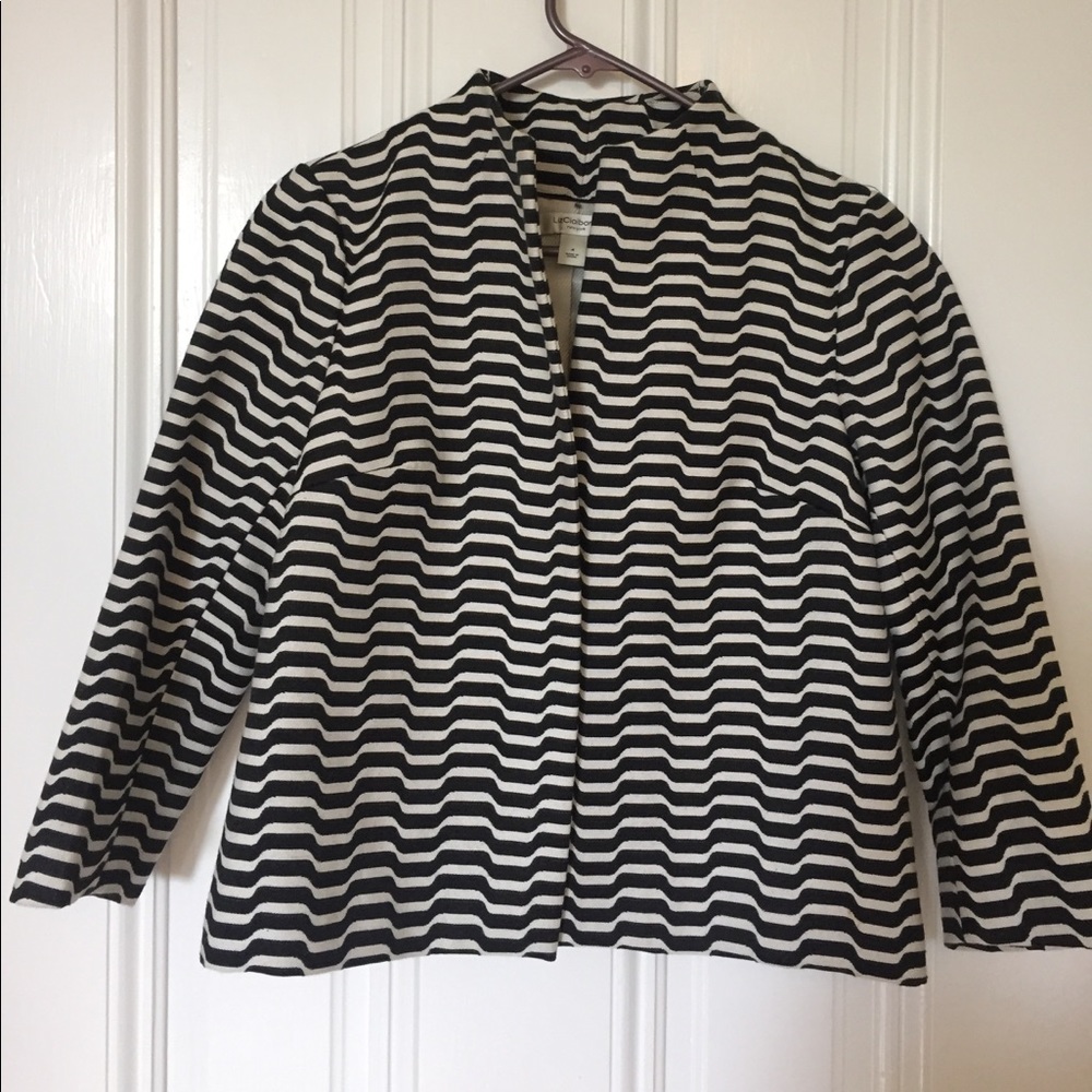 Black & white printed three-quarter length jacket