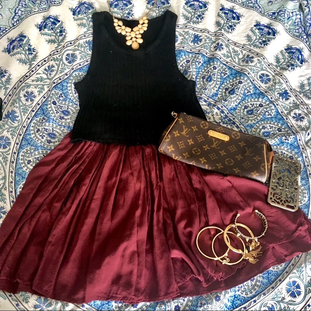 🔥NWOT BRANDY MELVILLE BURGUNDY SKATER SKIRT