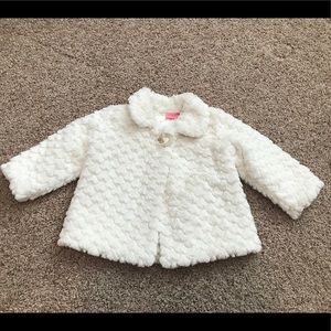 Elegant White Fur Toddler Cape