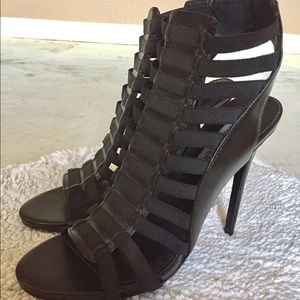 Steve Madden caged gladiator style 5" heel