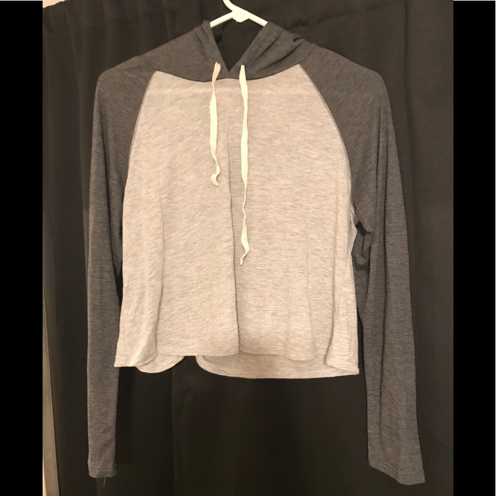 Cropped light hoodie