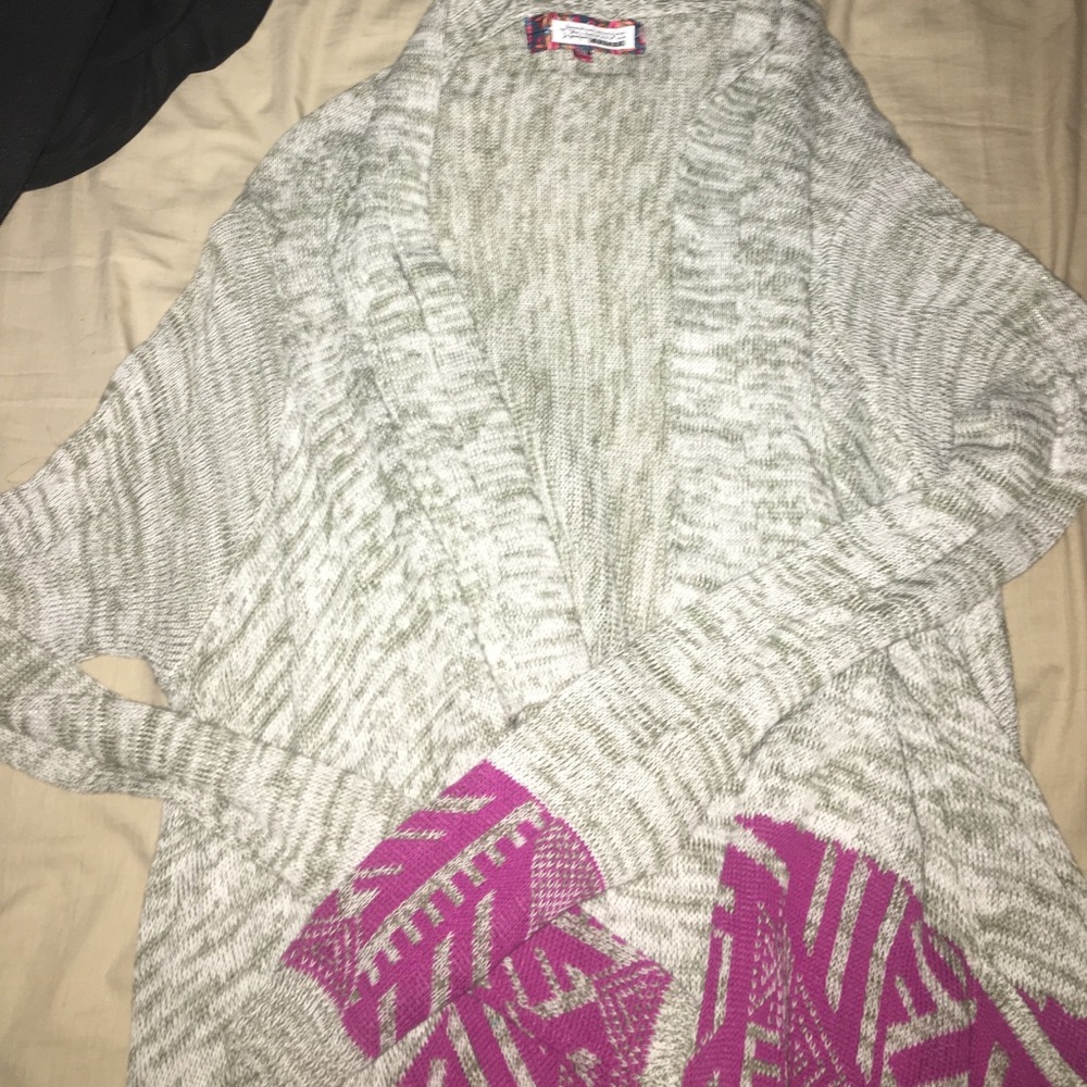 Knit long sleeve cardigan