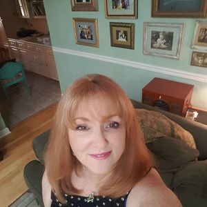 Meet your Posher, Carla