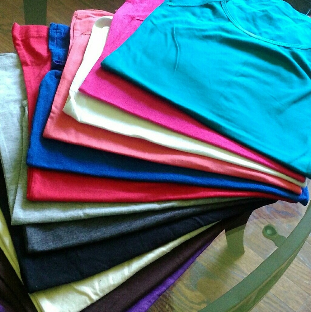 NEW LOT of 12 tank tops camis size small/medium