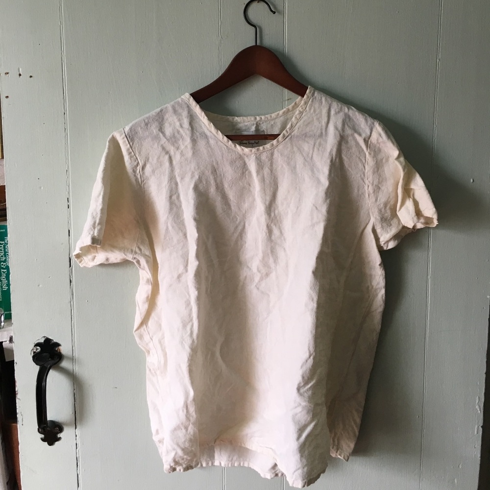 Short sleeve cotton Flax shirt.
