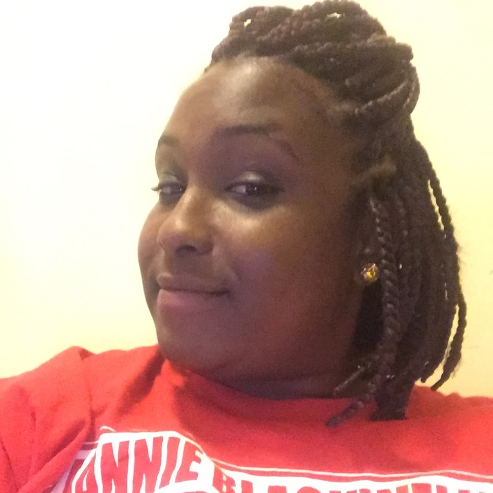 Meet your Posher, Ronada